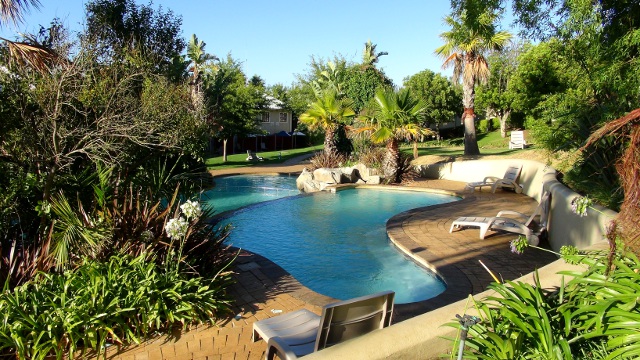 pool closest to the rooms at the Caledon Hotel & Spa