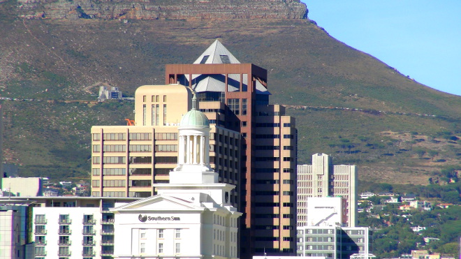 Cullinan Hotel and other tall buildings in Cape Town