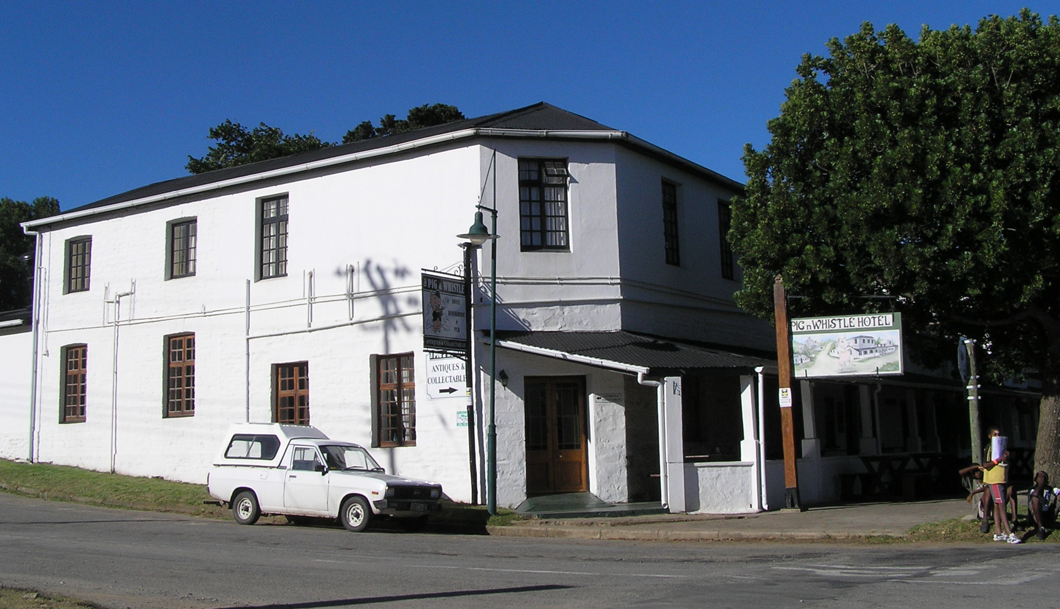 Pig & Whistle Hotel in Bathhurst