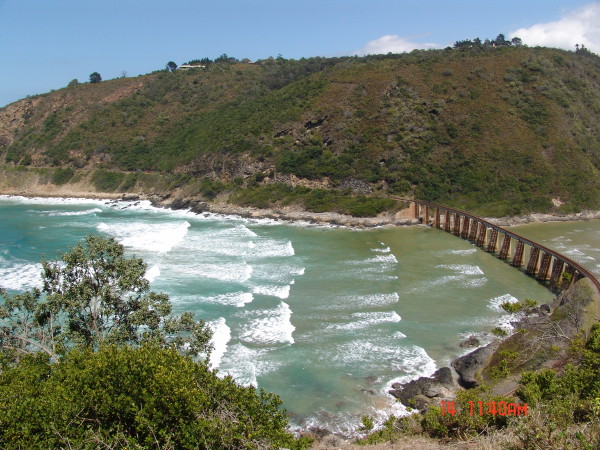 railway bridge over the Kaaimans River near Wilderness