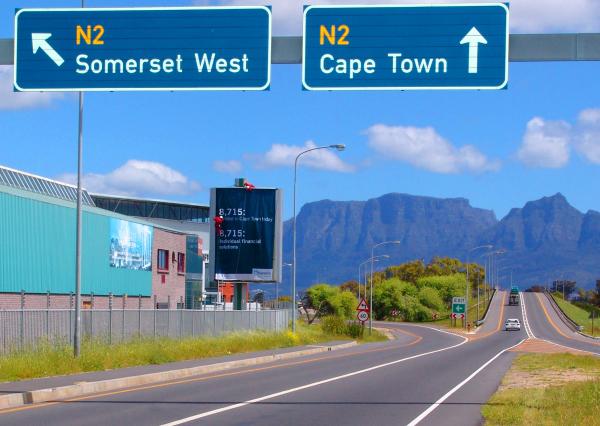 Take the N2 to get to Cape Town city