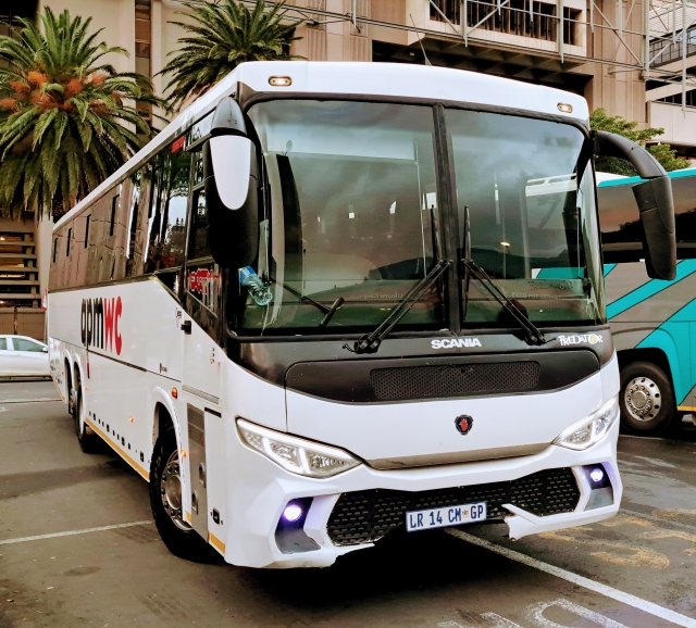 APM WC bus entering Cape Town Station