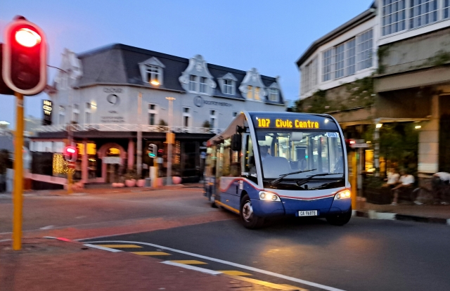 MyCiti bus in the dark on Kloof Nek Road