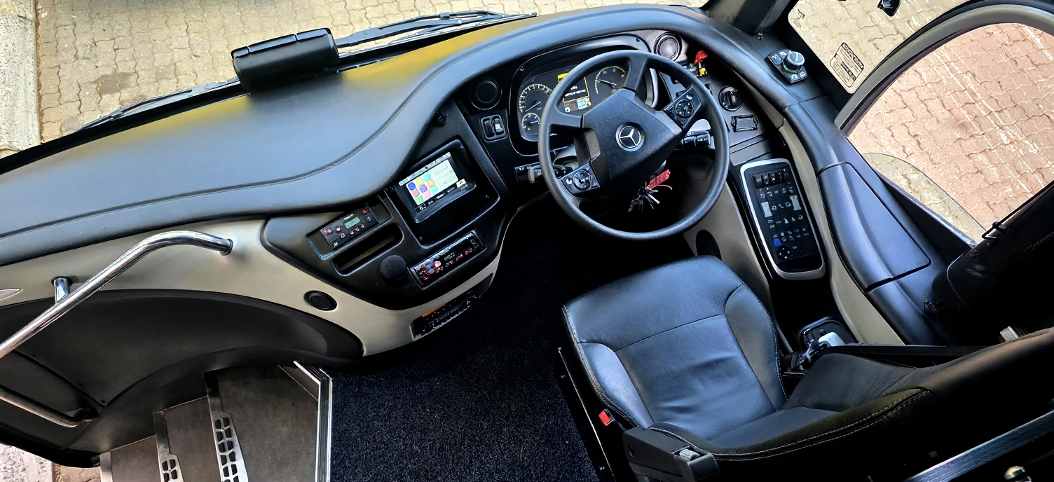 Imperial Lane Irizar i6S Efficient bus