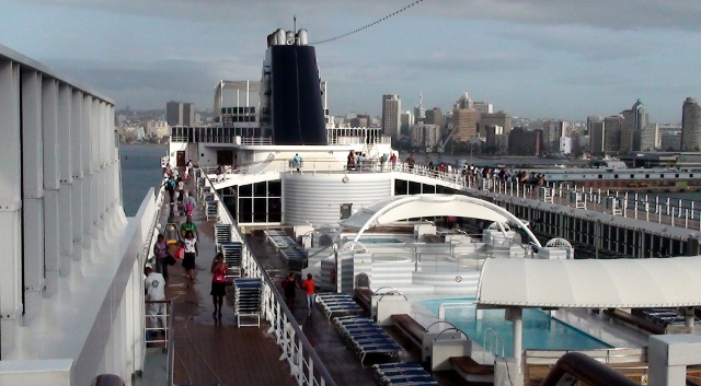 MSC Sinfonia cruise ship leaving Durban harbour