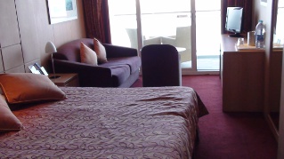 bed in category 11 cabin on the MSC Sinfonia cruise ship
