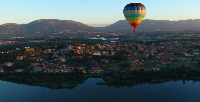 ballooning at the Hartbeespoort Dam