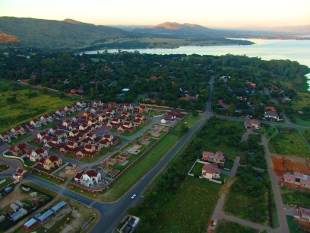Meerhof suburb of Hartbeespoort Dam