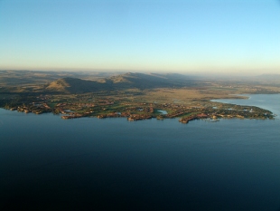 Pecanwood Golf Estate at Hartbeespoort from a hot air balloon